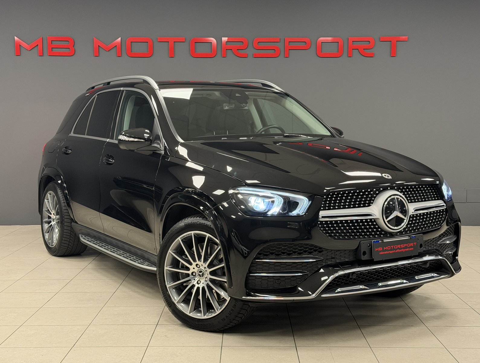 Mercedes-Benz GLE 350 d 4MATIC 272 CV 6 Cilindri AMG Line Premium (Nero Ossidiana Metallizzato) nel salone MB Motorsport